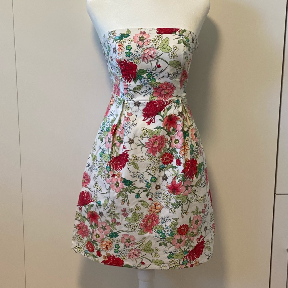 Old Navy size 0 floral print, strapless dress